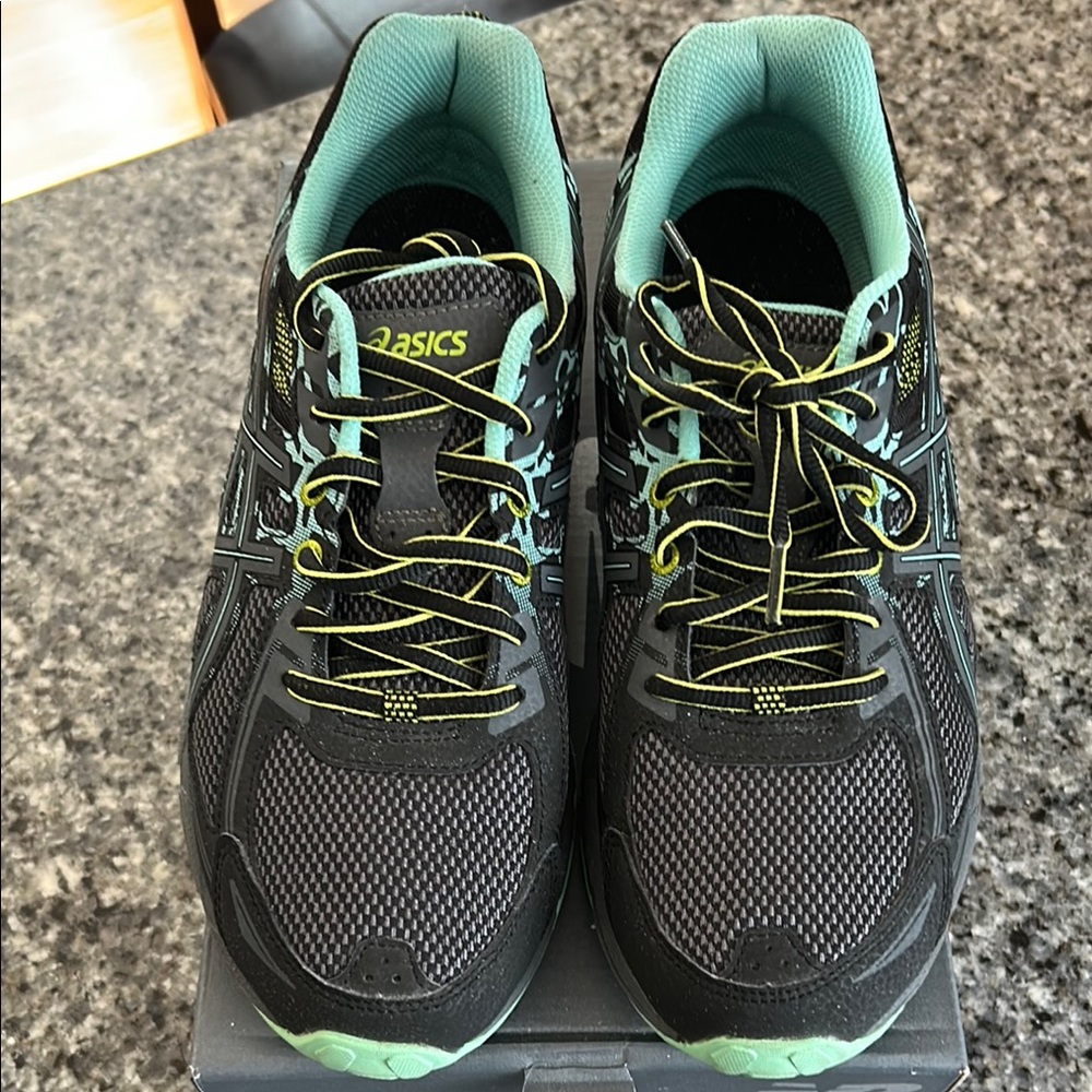 Women’s ASICS Classic Gel Venture 6